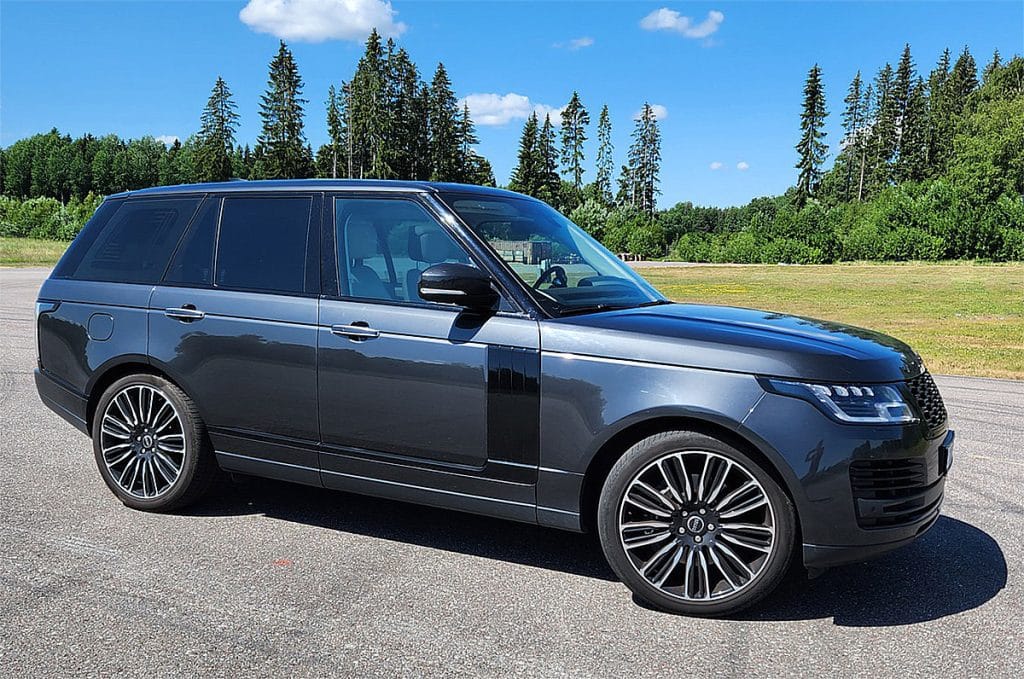The image depicts a black Land Rover parked in a parking lot, captured as part of the "Sound Effects Library" on Sonniss.